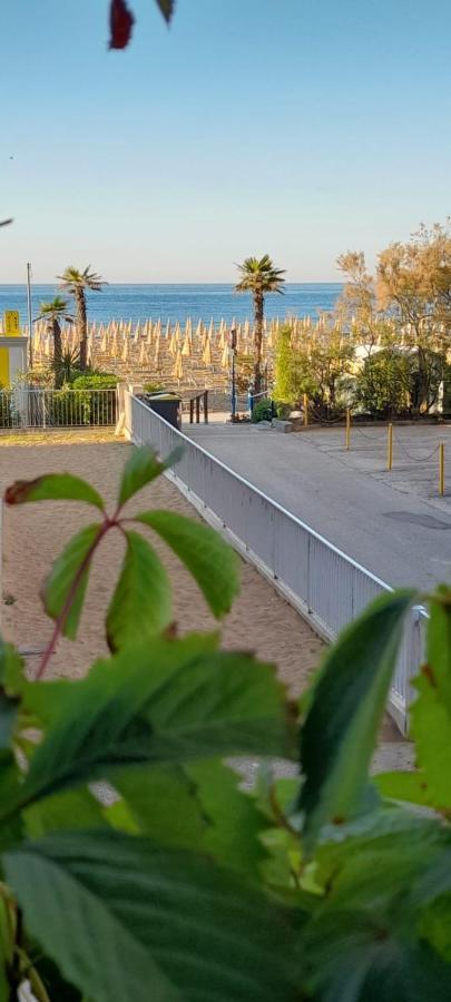 Hotel Rosanna 3 Stelle Superior Lido di Jesolo Luaran gambar