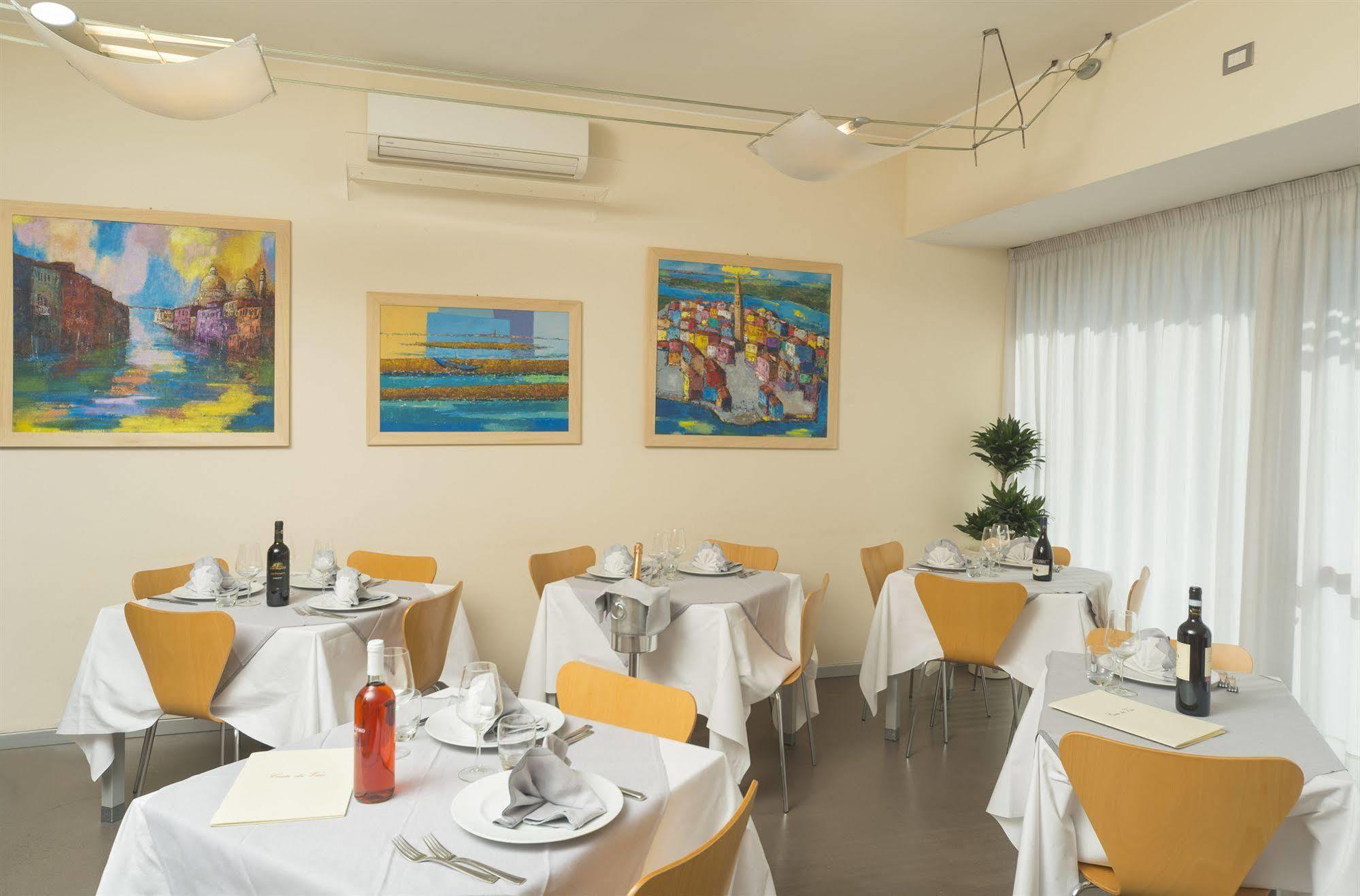 Hotel Rosanna 3 Stelle Superior Lido di Jesolo Luaran gambar